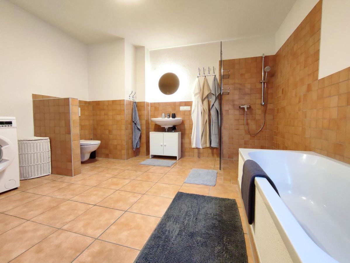 Haus Mediterran - Gemuetliches Ferienhaus 130 M² Fuer Max. 7 Personen Mit Balkon Und Garten Am Bodensee Radolfzell am Bodensee Bagian luar foto
