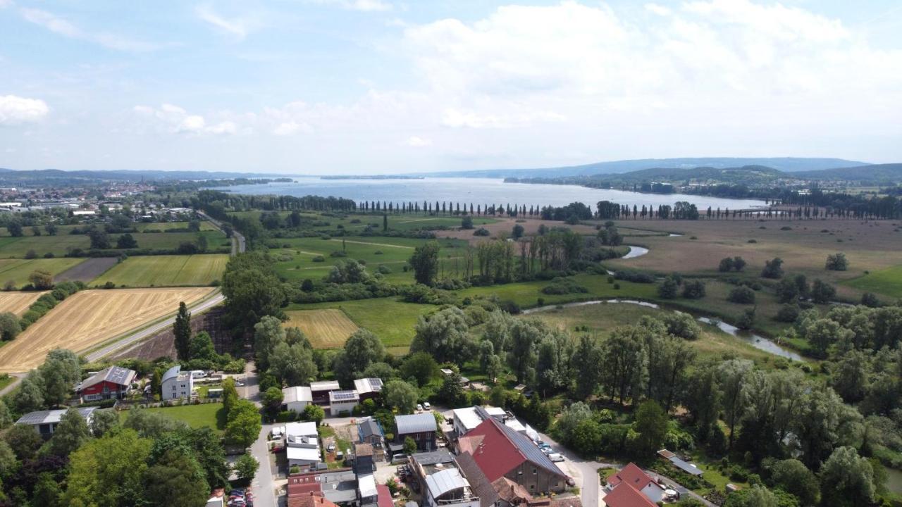 Haus Mediterran - Gemuetliches Ferienhaus 130 M² Fuer Max. 7 Personen Mit Balkon Und Garten Am Bodensee Radolfzell am Bodensee Bagian luar foto
